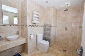 Ensuite- click for photo gallery